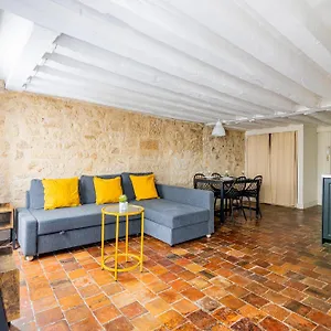 Au Coeur De Ile Saint-louis Free Netflix Apartment