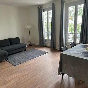 16 Paris